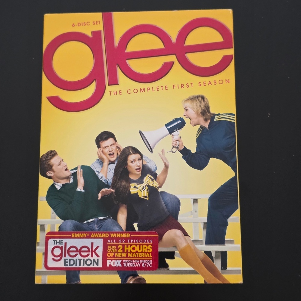 Glee - The Complete First Season, 6 Disc Set - DVD
